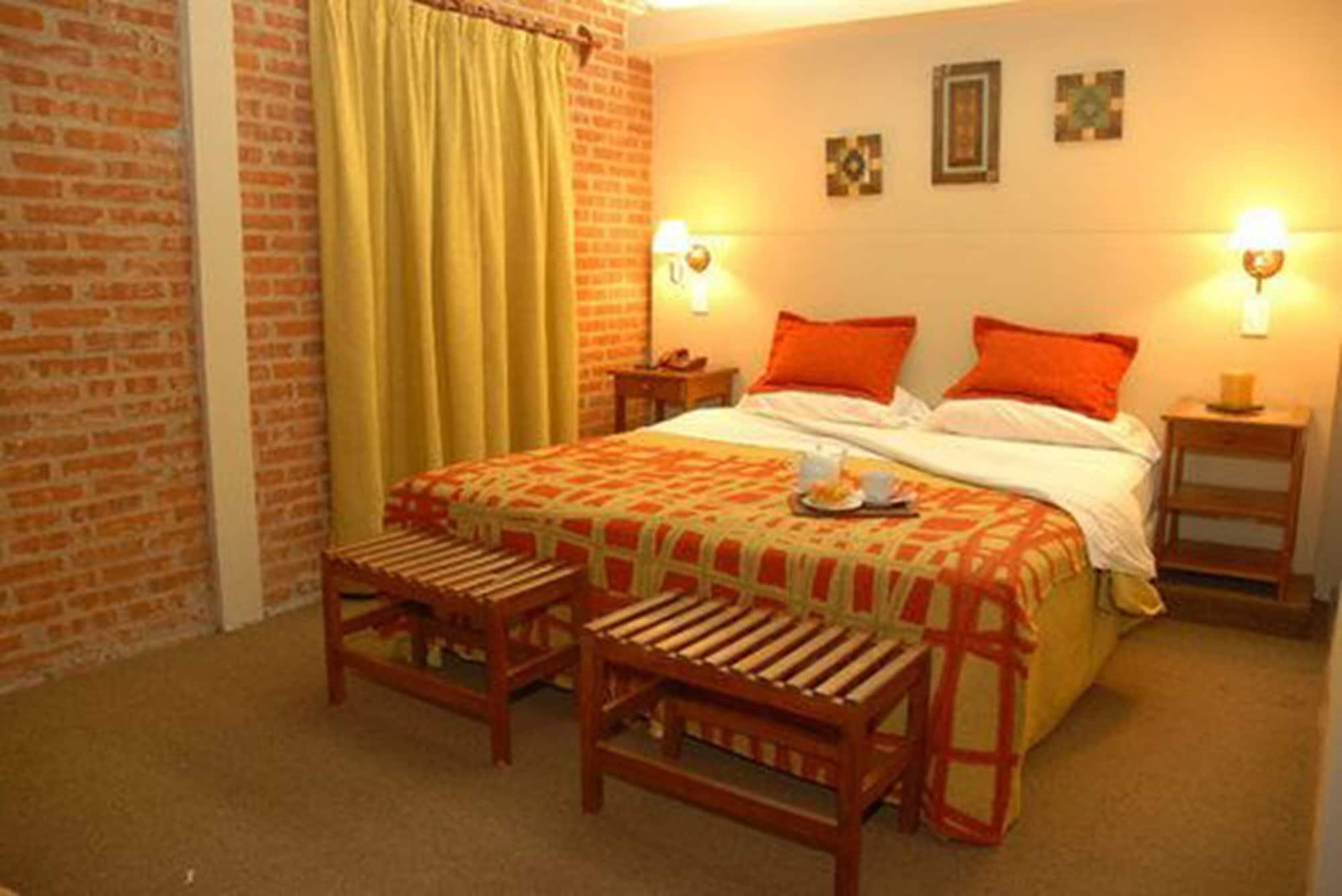 Hosteria Posta Sur El Calafate Bagian luar foto